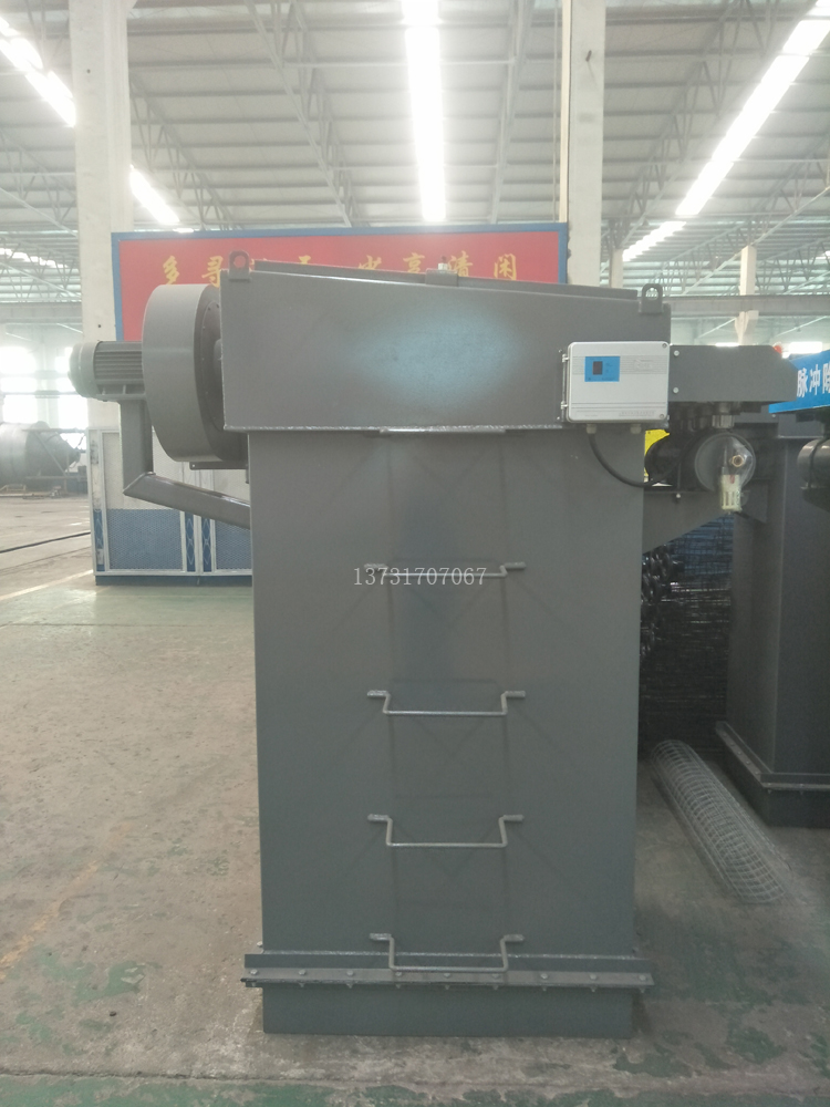 2018年最新研發(fā)15m2、25m2倉(cāng)頂布袋除塵器投放市場(chǎng)